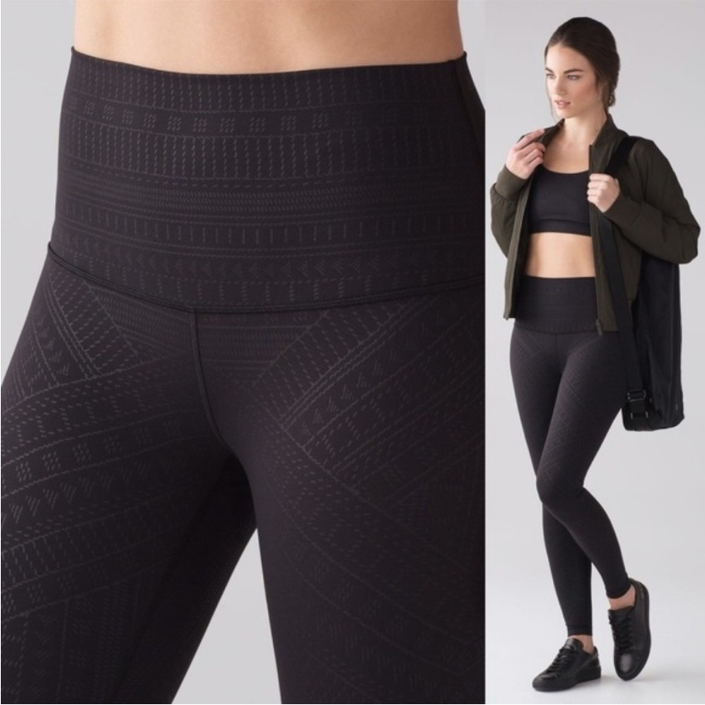 Lululemon Wunder Under Hi-Rise Adorned Emboss sz 4